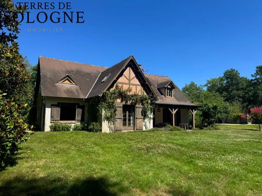 Luxury home in Lamotte-Beuvron, Loir-et-Cher