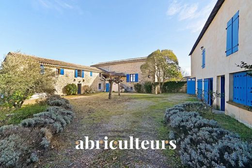 Landhaus / Bauernhof in Saint-Ambroix, Gard