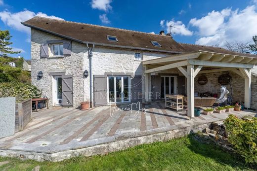 Fontenay-Saint-Père, Yvelinesの高級住宅