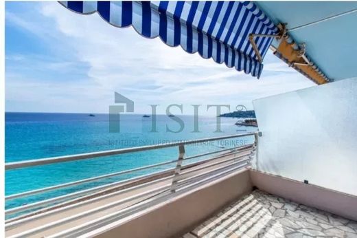 Menton, Alpes-Maritimesのアパートメント