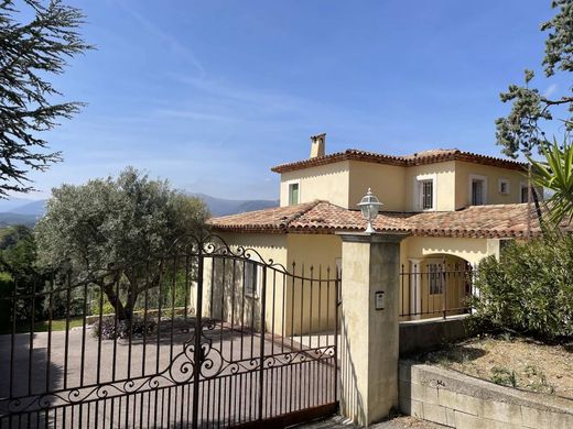 Villa in Saint-Laurent-du-Var, Alpes-Maritimes
