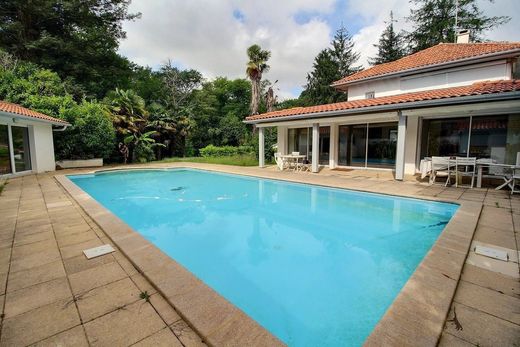 Элитный дом, Bayonne, Pyrénées-Atlantiques