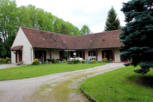 Casa di lusso a Noisy-sur-École, Seine-et-Marne