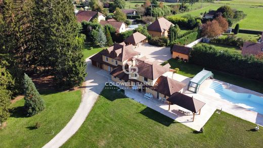 Πολυτελή κατοικία σε La Chapelle-de-la-Tour, Isère