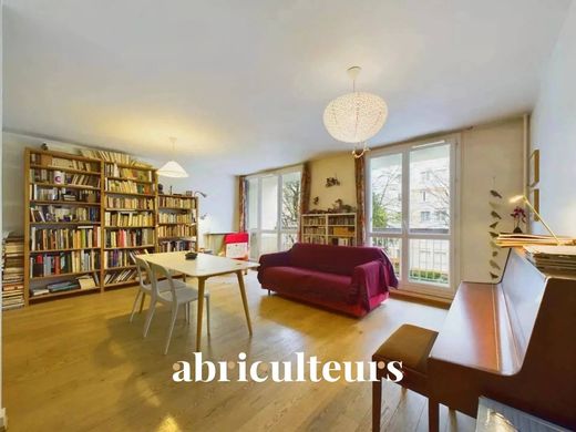 Apartment / Etagenwohnung in Ivry-sur-Seine, Val-de-Marne