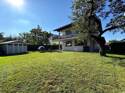 Luxe woning in Annecy-le-Vieux, Haute-Savoie