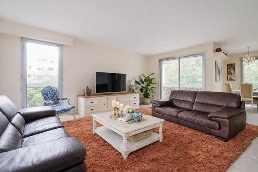 Piso / Apartamento en Neuilly-sur-Seine, Altos de Sena