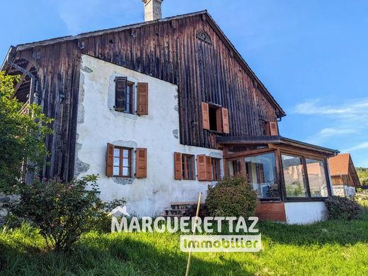 Landhaus / Bauernhof in Viuz-en-Sallaz, Haute-Savoie