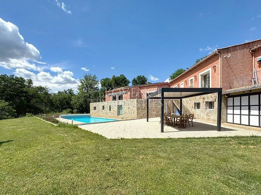 호텔 / Châteauvert, Var
