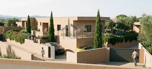 Villa en Sainte-Lucie de Porto-Vecchio, Córcega del Sur