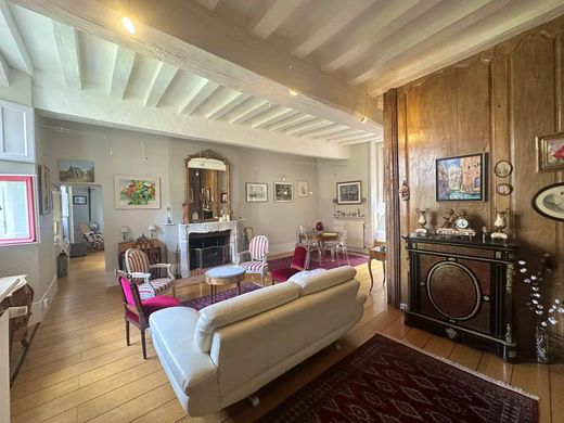 Πολυτελή κατοικία σε Laval, Mayenne