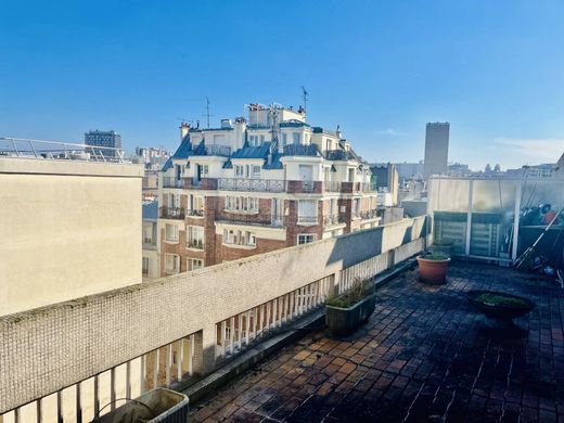 아파트 / Salpêtrière, Butte-aux-Cailles, Croulebarbe, Paris