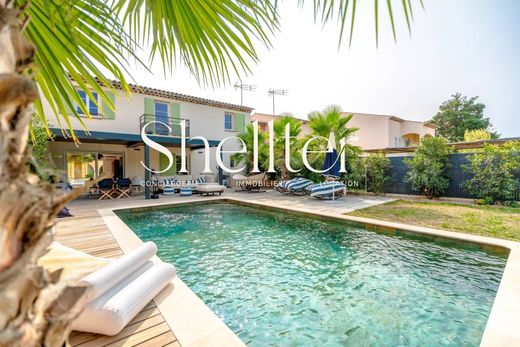 Maison de luxe à Grimaud, Var