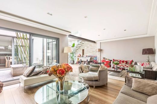 Luxury home in Motte-Picquet, Commerce, Necker, Paris