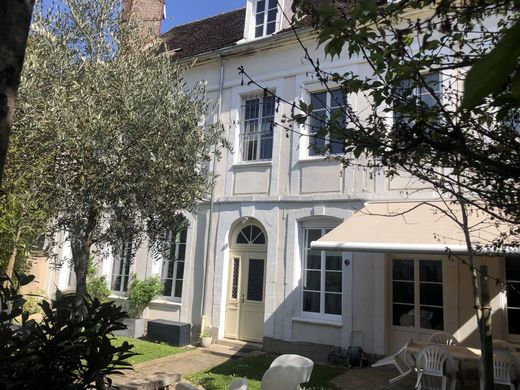 Casa de lujo en Sens, Yonne