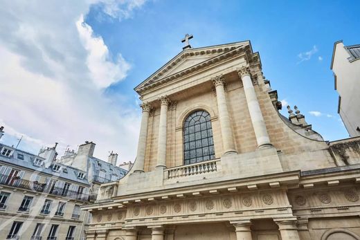 Apartment in Champs-Elysées, Madeleine, Triangle d’or, Paris