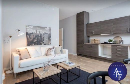 Antibes, Alpes-Maritimesのアパートメント