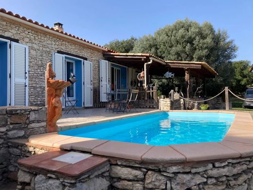 빌라 / Bonifacio, South Corsica