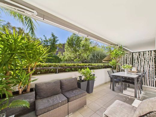 Apartment / Etagenwohnung in Cannes, Alpes-Maritimes