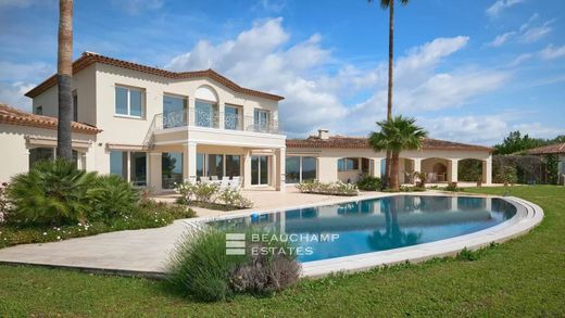 Luxus-Haus in Biot, Alpes-Maritimes