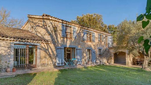 别墅  Montauroux, Var