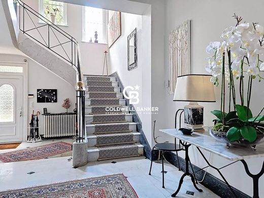 Luxury home in Roullet-Saint-Estèphe, Charente