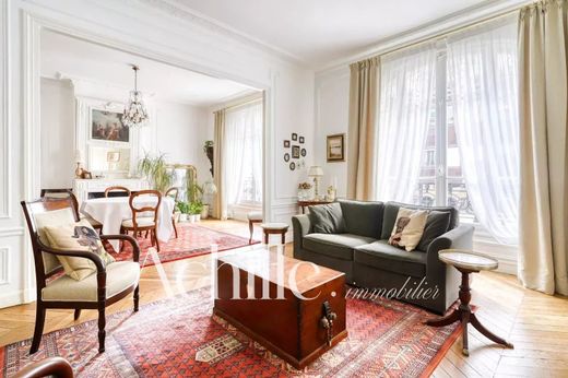 Apartment in La Muette, Auteuil, Porte Dauphine, Paris