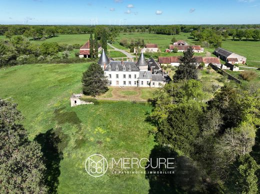 Château à Le Dorat, Haute-Vienne