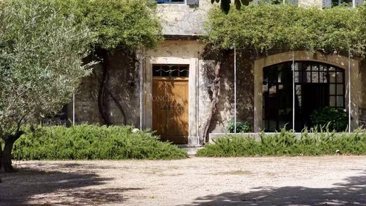 Πολυτελή κατοικία σε Nîmes, Gard