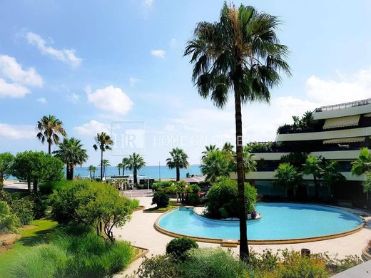 Appartamento a Saint-Laurent-du-Var, Alpi Marittime