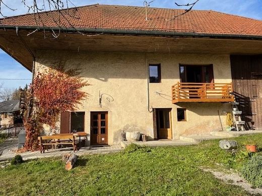 Luxus-Haus in La Motte-en-Bauges, Savoy