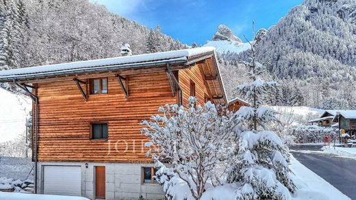 Wohnkomplexe in Les Plans-sur-Bex, Aigle