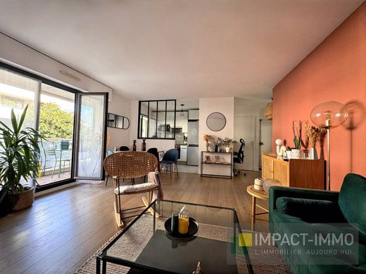 Apartment in Suresnes, Hauts-de-Seine