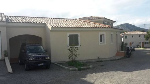 Piso / Apartamento en Patrimonio, Alta Córcega