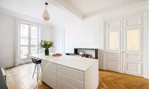 Apartment / Etagenwohnung in Champs-Elysées, Madeleine, Triangle d’or, Paris