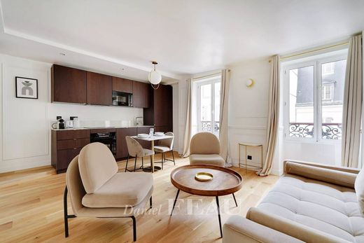 Apartment in Tour Eiffel, Invalides – Ecole Militaire, Saint-Thomas d’Aquin, Paris