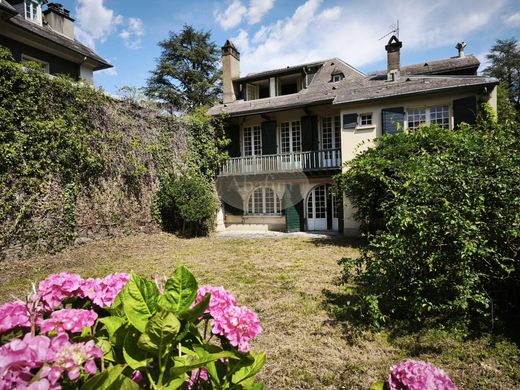 Villa in Bagnères-de-Luchon, Upper Garonne