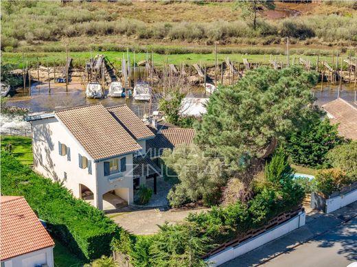 Villa in Gujan-Mestras, Gironde