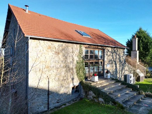 Hotel in Gouttières, Puy-de-Dôme