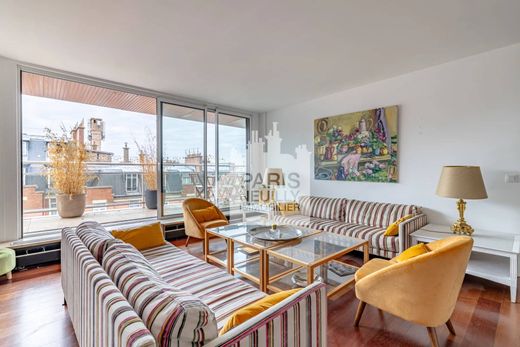 Apartment in La Muette, Auteuil, Porte Dauphine, Paris