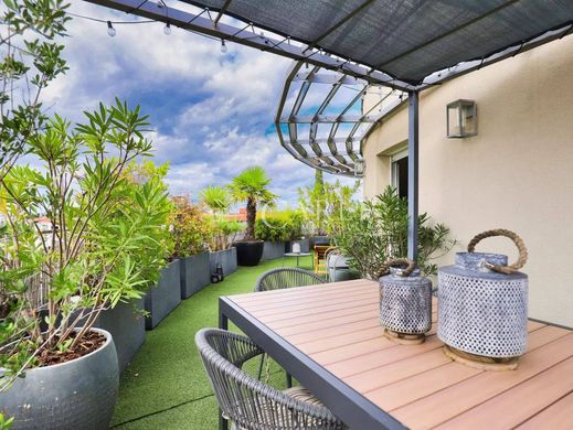 Piso / Apartamento en Meyzieu, Ródano