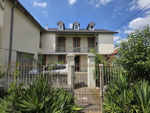 Luxury home in Tarbes, Hautes-Pyrénées