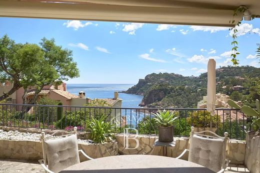 Apartment in Théoule-sur-Mer, Alpes-Maritimes