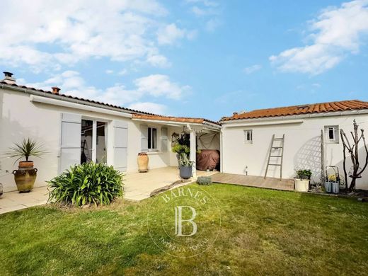 Luxury home in Le Bois-Plage-en-Ré, Charente-Maritime