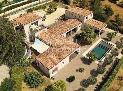 Maison de luxe à Tourrette-Levens, Alpes-Maritimes