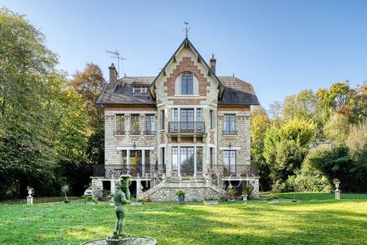 Luxury home for sale in L'Isle-Adam