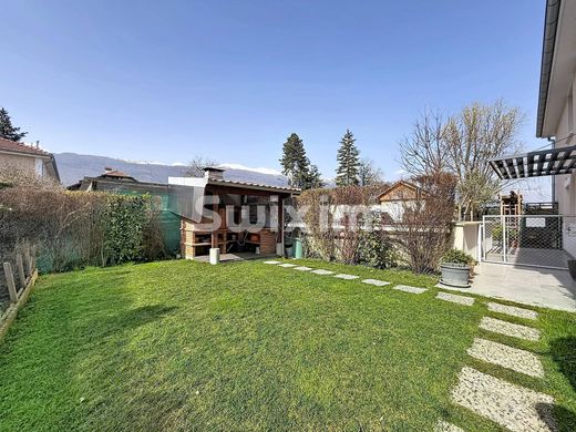 Apartment in Saint-Jean-de-Gonville, Ain