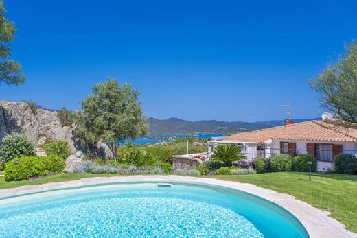 Porto Rotondo, Provincia di Sassariのアパートメント