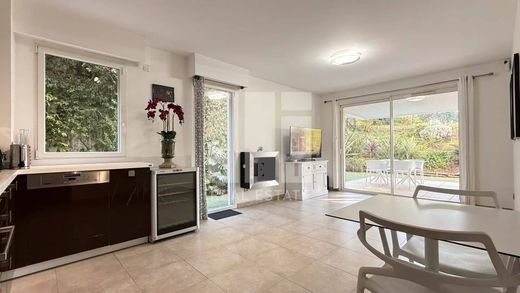 カンヌ, Alpes-Maritimesのアパートメント