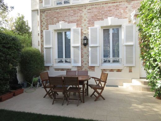 Luxury home in Chatou, Yvelines